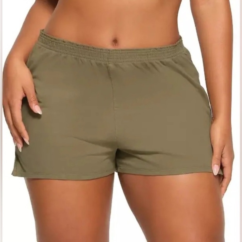 SKIMS OUTDOOR DRAPEY SHORT NWT - ARMY BOUGHT FROM THRIFT CRUSH TO BIG.